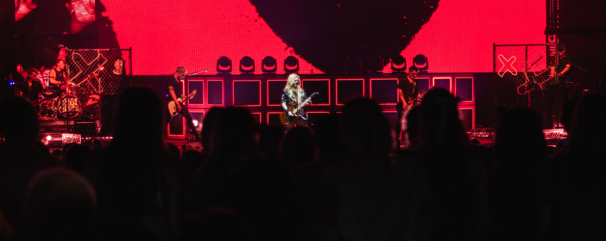 Pop Punk Royalty Avril Lavigne Tours “Greatest Hits” Across North